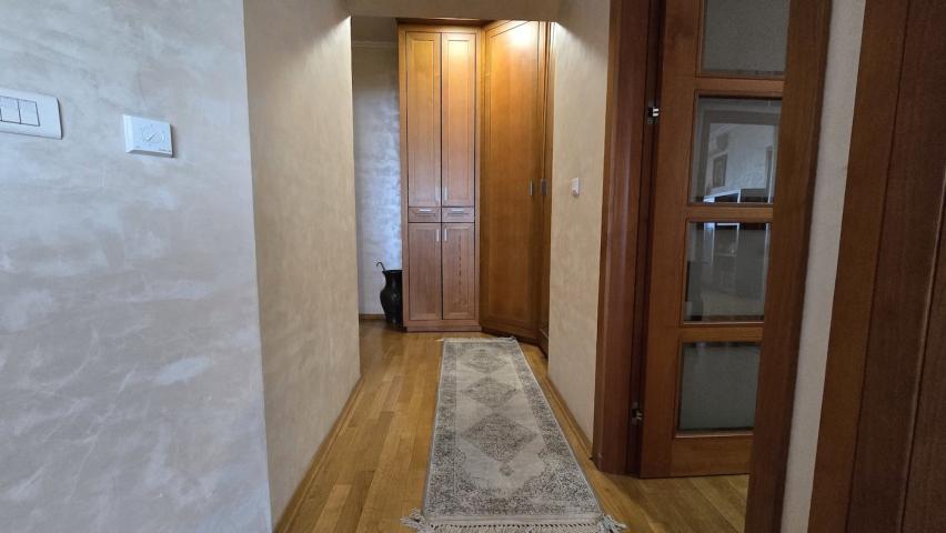 Dvosoban lijepo namješten stan, 100m2, Centar, Podgorica