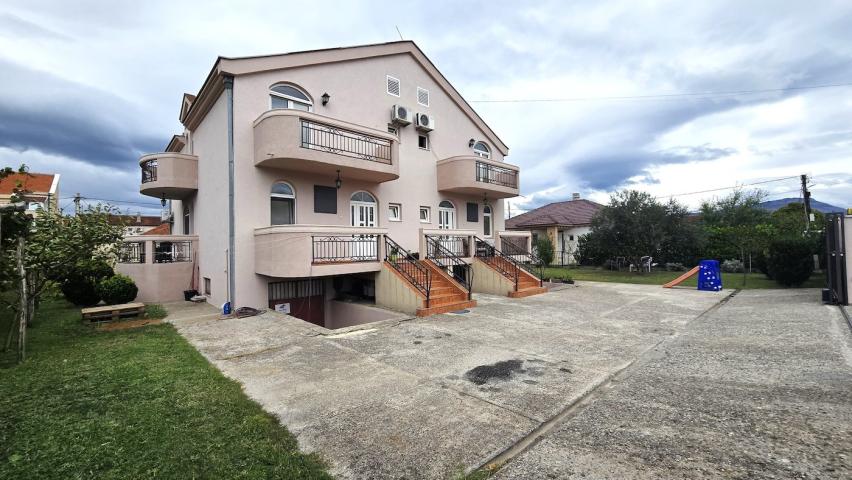 Namještena kuća, 180m2, Tološi, Podgorica