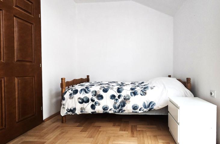 Namještena kuća, 180m2, Tološi, Podgorica