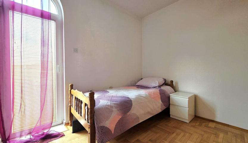 Namještena kuća, 180m2, Tološi, Podgorica
