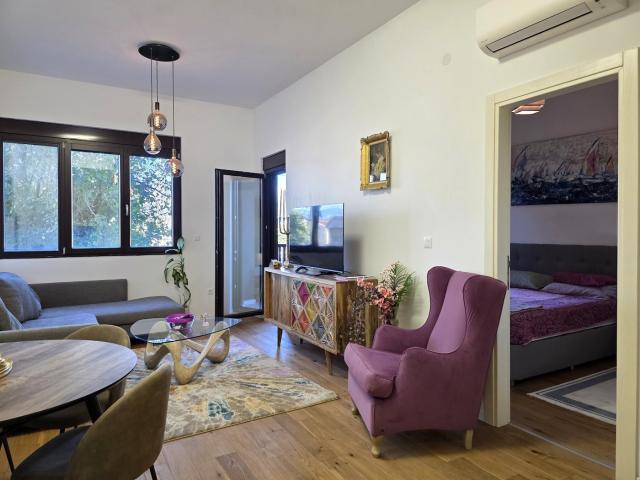 Jednosoban lijepo namješten stan, 47m2, Gornja Gorica, Podgorica