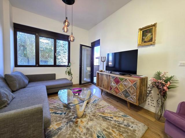 Jednosoban lijepo namješten stan, 47m2, Gornja Gorica, Podgorica