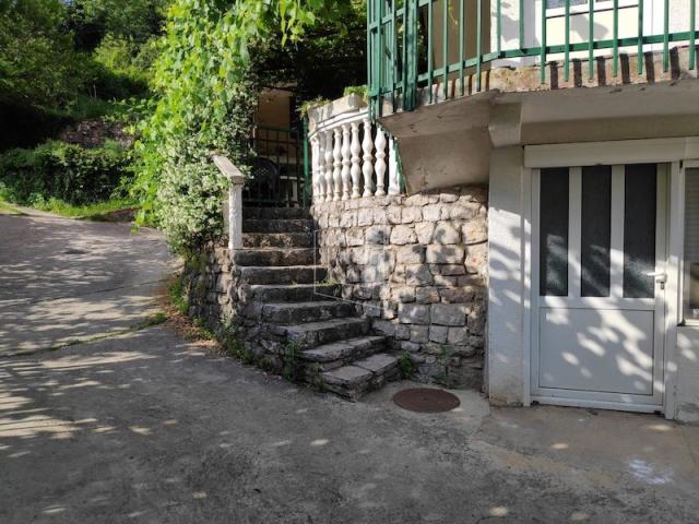 Kuća, 90m2, Maine, Budva