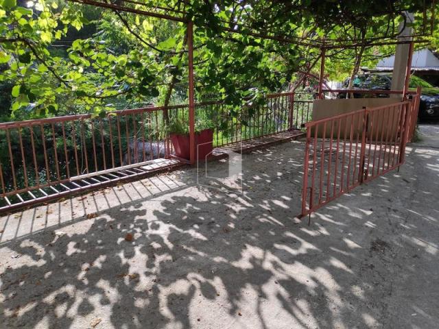 Kuća, 90m2, Maine, Budva
