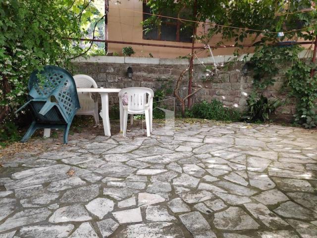 Kuća, 90m2, Maine, Budva