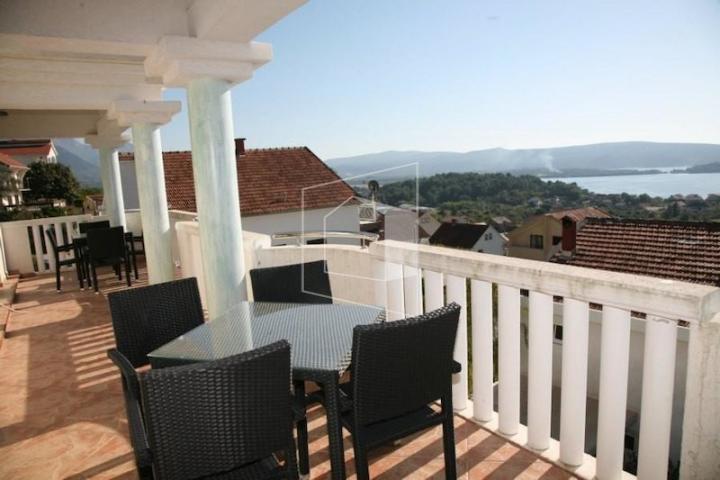 Vila, 560m2, Tivat