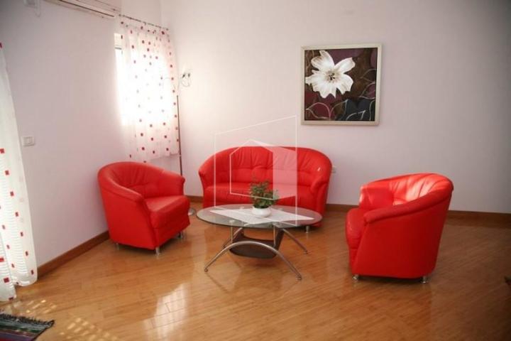 Vila, 560m2, Tivat