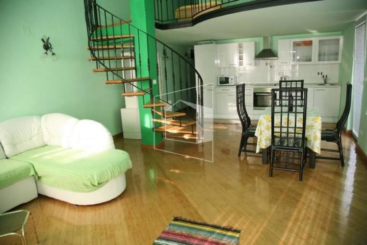 Vila, 560m2, Tivat