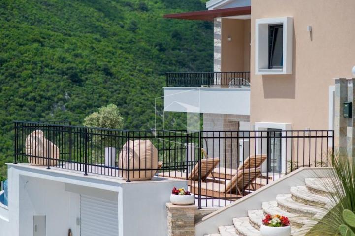 Vila, 170m2, Ivanovići, Budva