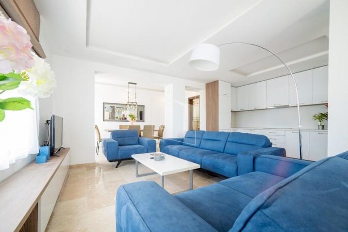 Vila, 170m2, Ivanovići, Budva