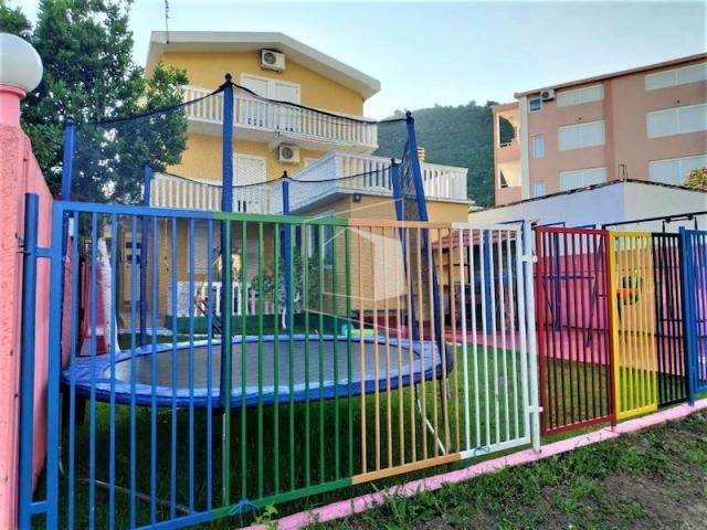 Kuća, 220m2, Sutomore, Bar