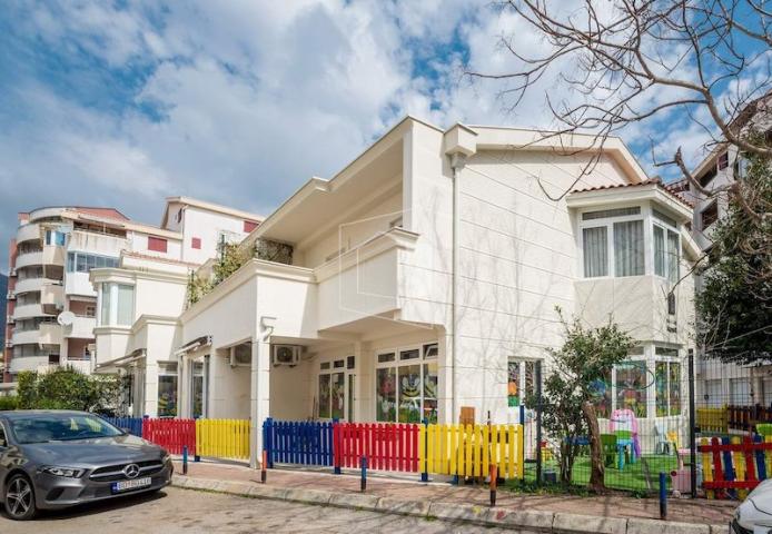 Hotel, 320m2, Velji Vinogradi, Budva