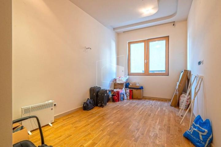 Dvosoban polunamješten stan, 104 m2, Rozino, Budva