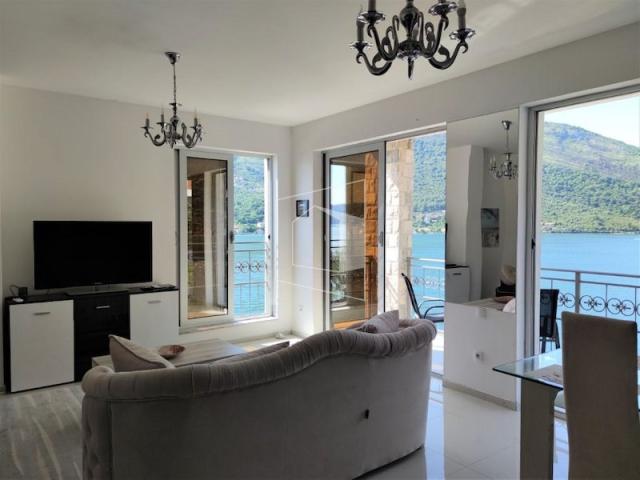 Dvosoban namješten stan, 87 m2, Lepetani, Tivat