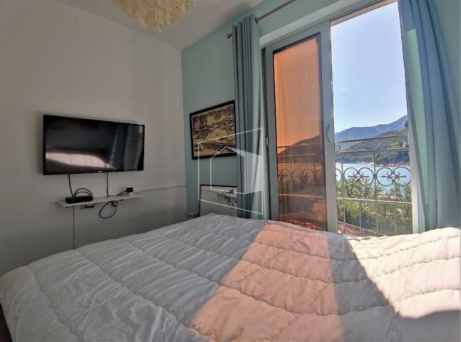 Dvosoban namješten stan, 87 m2, Lepetani, Tivat