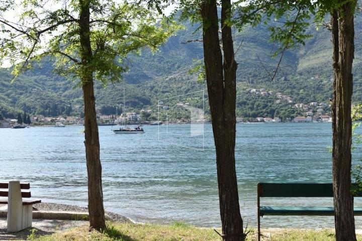 Dvosoban namješten stan, 87 m2, Lepetani, Tivat