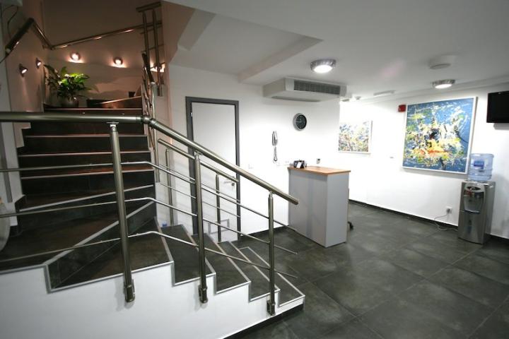 Poslovni prostor, 327m2, Blok 5, Podgorica