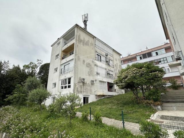 Dvosoban namješten stan, 75m2, Orjenski bataljon, Herceg Novi