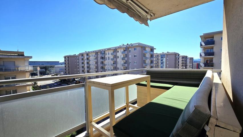 Dvosoban lux namješten stan, 96m2, City kvart, Podgorica