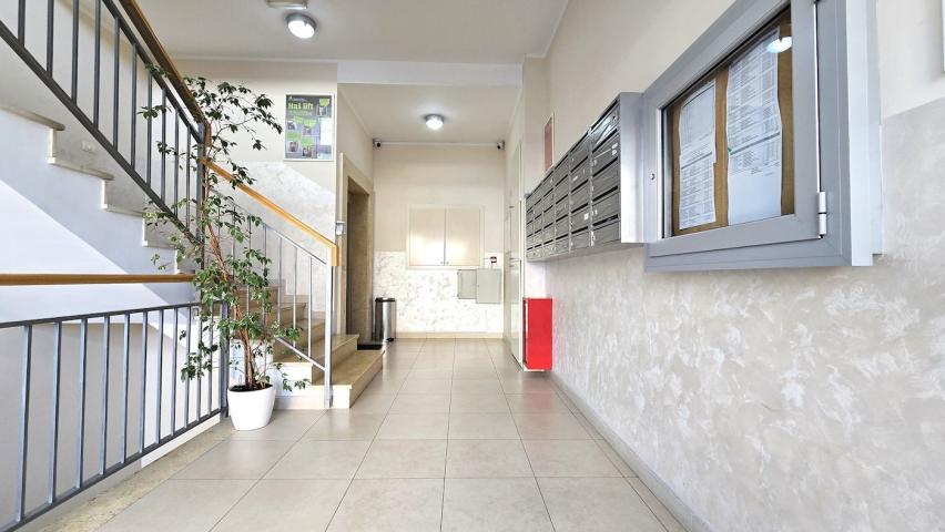 Dvosoban lux namješten stan, 96m2, City kvart, Podgorica