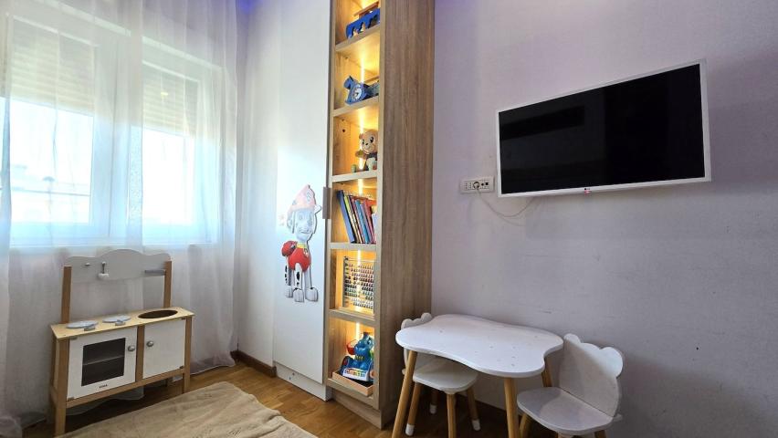 Dvosoban lux namješten stan, 96m2, City kvart, Podgorica