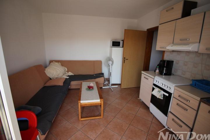 Blizina Jadro plaže, 1 kat, jednosobni apartman