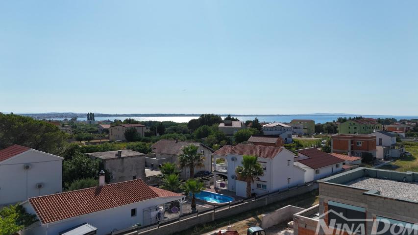 Samostojeća kuća s bazenom- Vrsi Dalmacija
