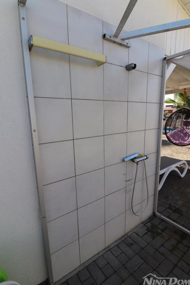 Samostojeća kuća s bazenom- Vrsi Dalmacija