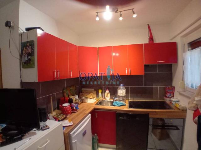 Vir, Südseite Haus 2 Wohnungen mit Garage nähe Meer