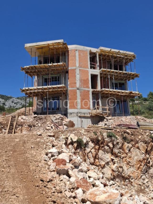 Dvosoban penthouse s pogledom, Hvar