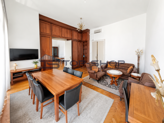 Donji grad, Beautiful commercial space + garage parking, 106m2