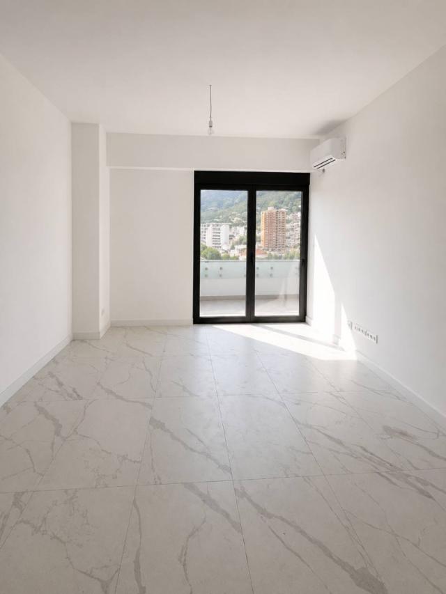 Просторная  квартира 93,57 м² в новом жилом комплексе премиум-класса в Баре