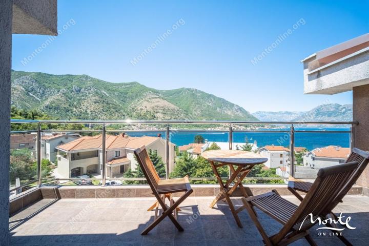 Dvosoban stan sa panoramskim pogledom na more u Dobroti, Kotor