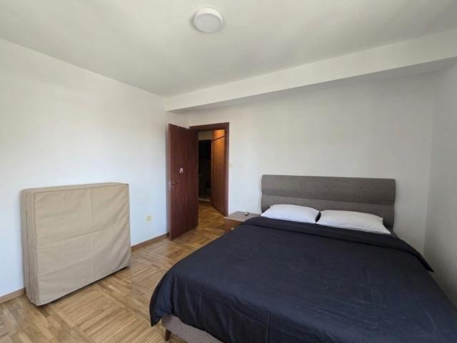 Großzügige 3-Zimmer-Maisonette-Wohnung in Rozino, Budva.