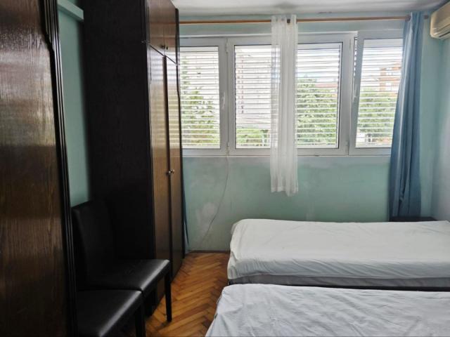 29 m² großes Studio-Apartment in Budva, ruhig und grün gelegen.
