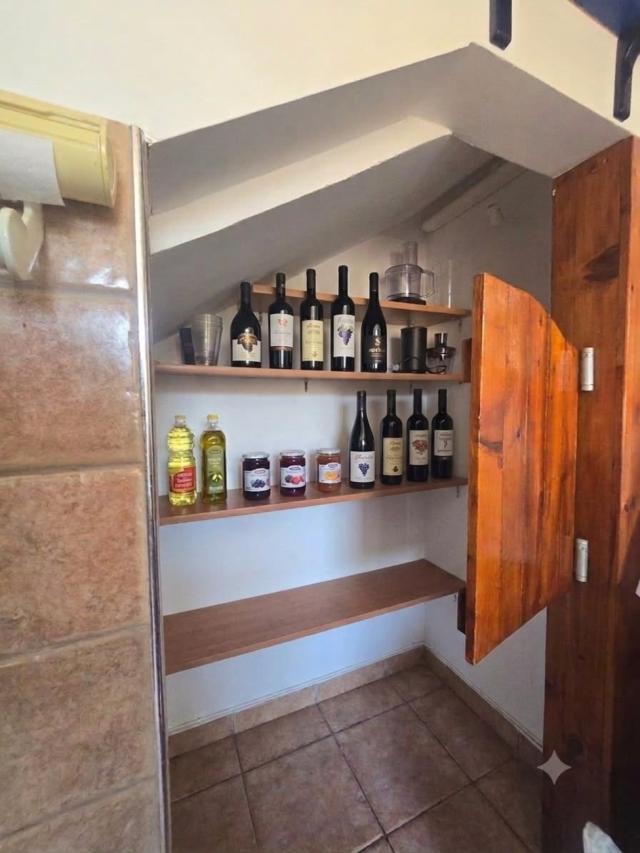 Großzügige 3-Zimmer-Maisonette-Wohnung in Rozino, Budva.