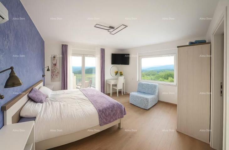 Kuća Grimalda, Luksuzna vila s bazenom i wellnessom