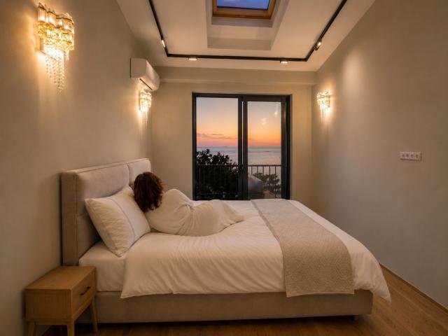 Townhouse luksuzna vila u ekskluzivnom kompleksu od 9 jedinica sa bazenom, garažom i panoramskim pog