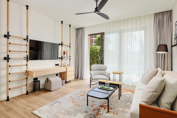 LUXURIOUS TWO BEDROOM APARTMENT