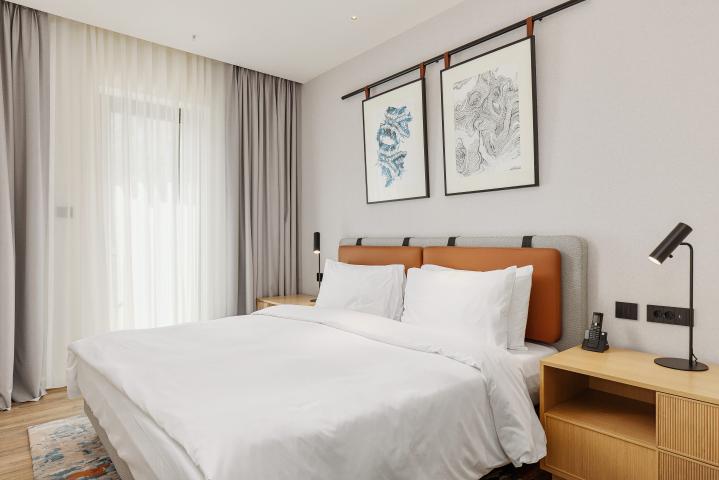 LUXURIOUS TWO BEDROOM APARTMENT