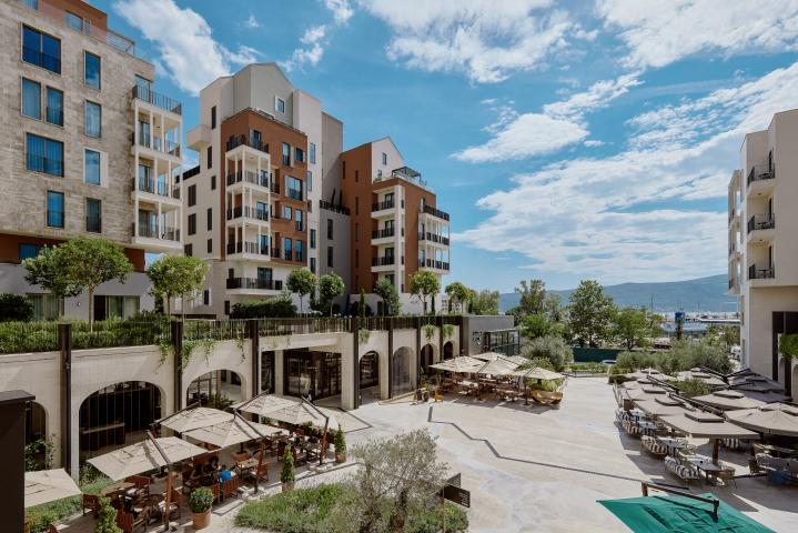 LUXURIOUS TWO BEDROOM APARTMENT