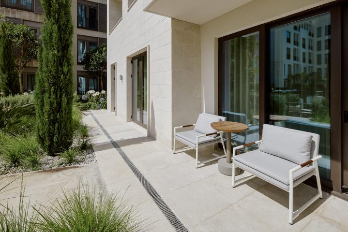 LUXURIOUS TWO BEDROOM APARTMENT