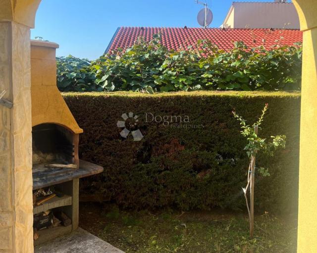 Zanimljiv mediteranski dom s pogledom na Brijune