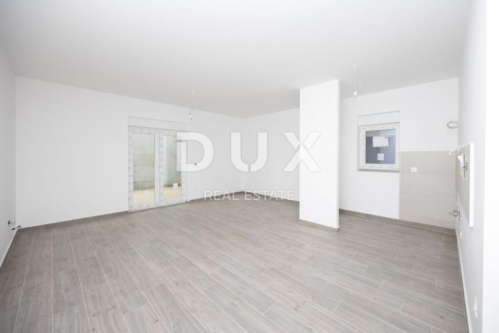 PRIMOŠTEN, DOLAC - SNIŽENO! Atraktivan apartman blizu mora