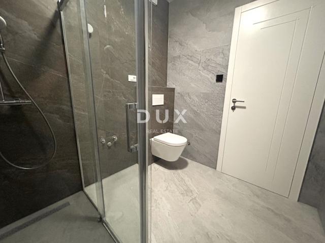 ŠIBENIK, VODICE – Penthouse s krovnom terasom, 120m od plaže, 2 garaže
