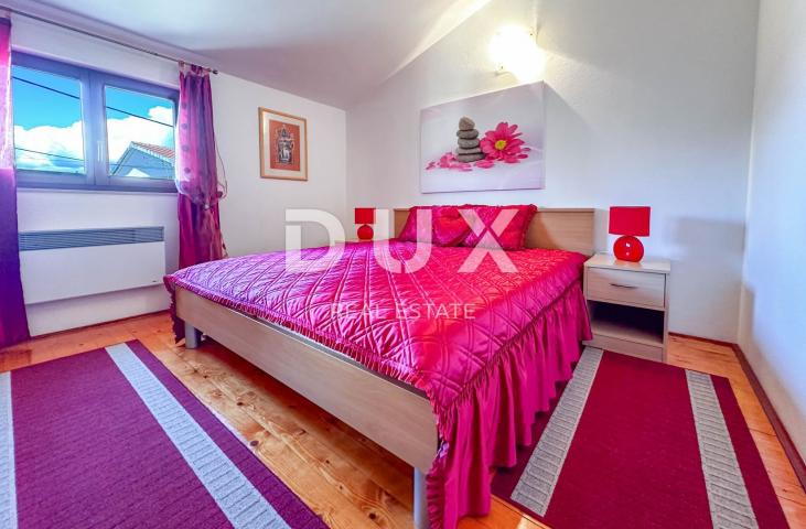 RIBNICA, OBROVAC - PRILIKA! Kuća 1. red do mora + brod i vez