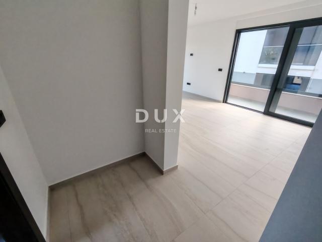 ZADAR, DIKLO - Top-class penthouse with sea view just 50 meters from the beach! S7