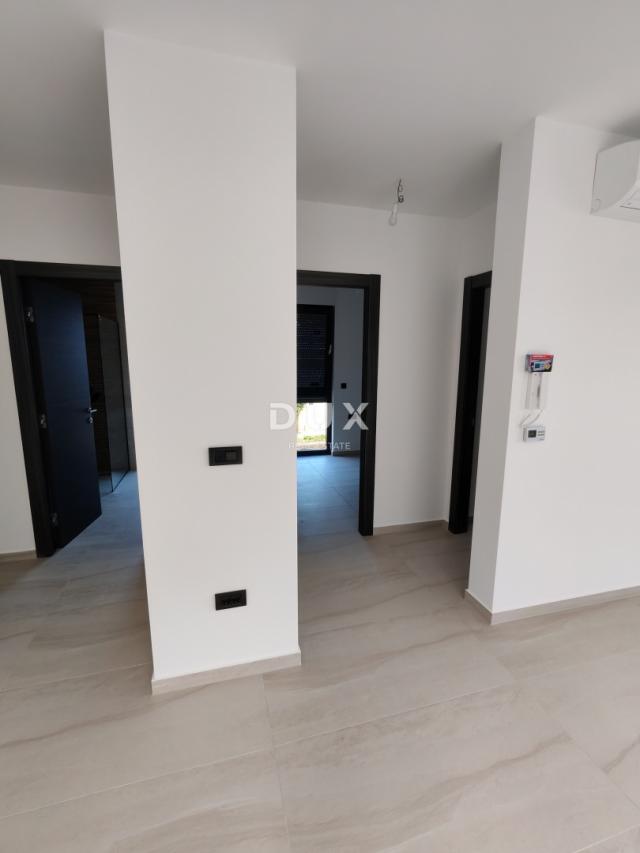 ZADAR, DIKLO - Top-class penthouse with sea view just 50 meters from the beach! S7