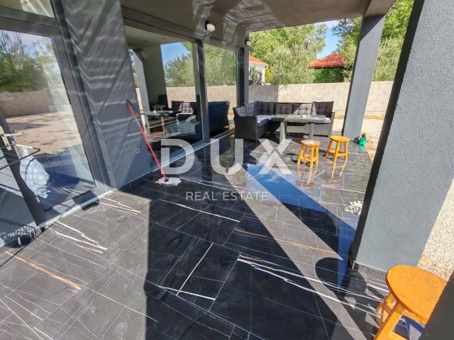 ZADAR, ZUKVE - Spacious semi-detached house with pool! New construction! B