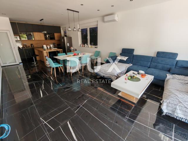 ZADAR, ZUKVE - Spacious semi-detached house with pool! New construction! B